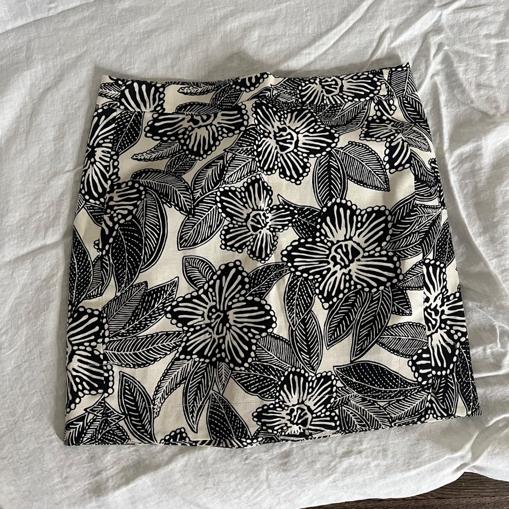 J.Crew Black & White Floral Print Mini Skirt | Size S